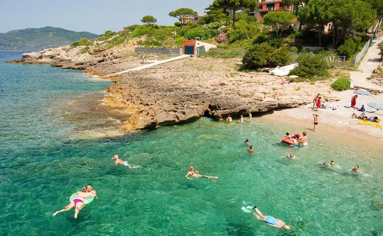 Perla Di Mare Apartment Capoliveri  Italy